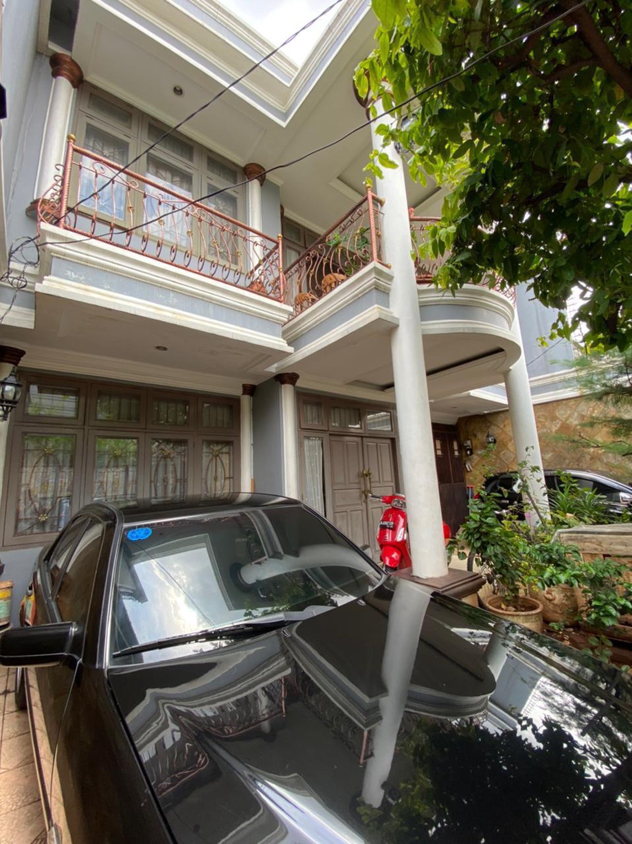 Rumah Luas 2 Lantai di Jakarta Selatan KT 6+2 KM 7+1 Surat SHM.