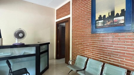 Ruko Siap Huni Lokasi Strategis Cocok untuk Kantor di Lebak Bulus