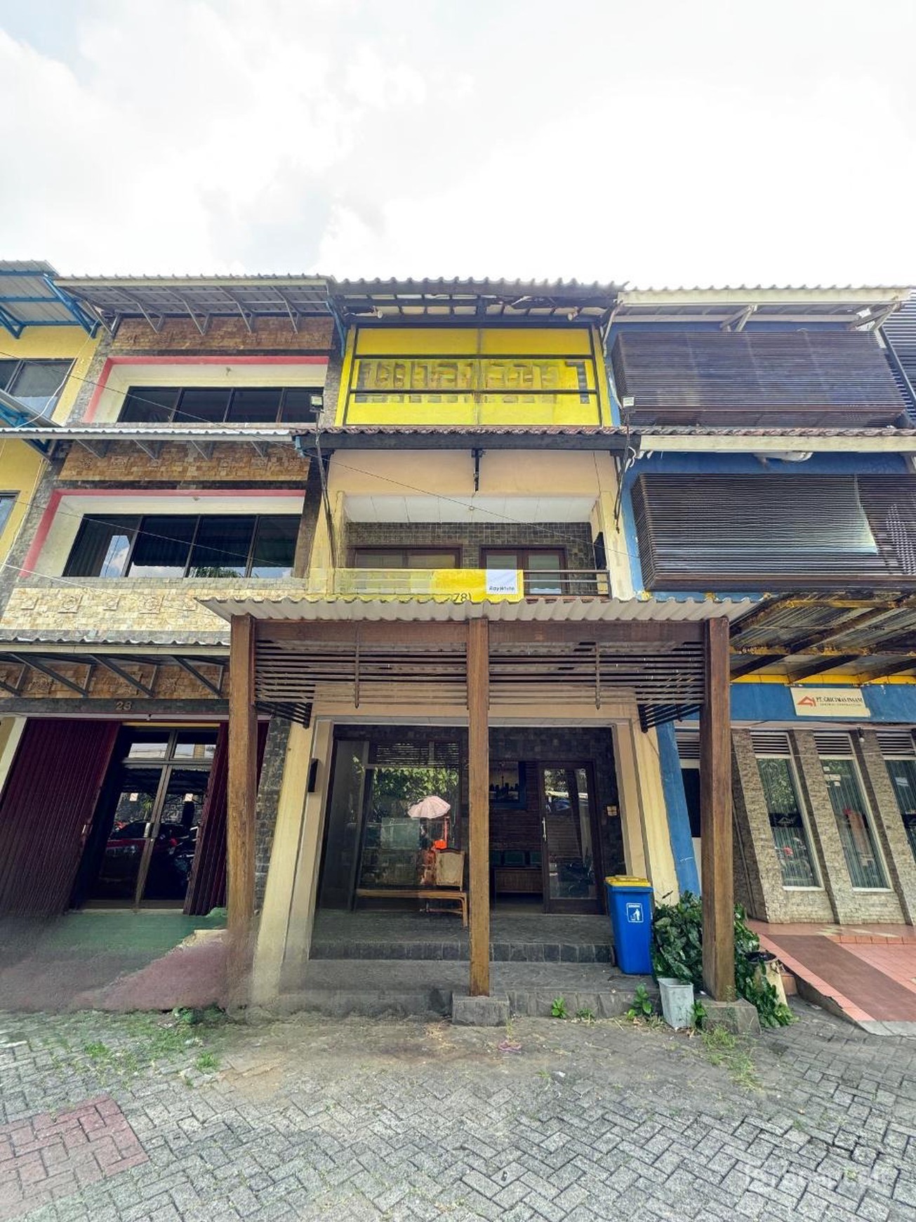 Ruko Siap Huni Lokasi Strategis Cocok untuk Kantor di Lebak Bulus