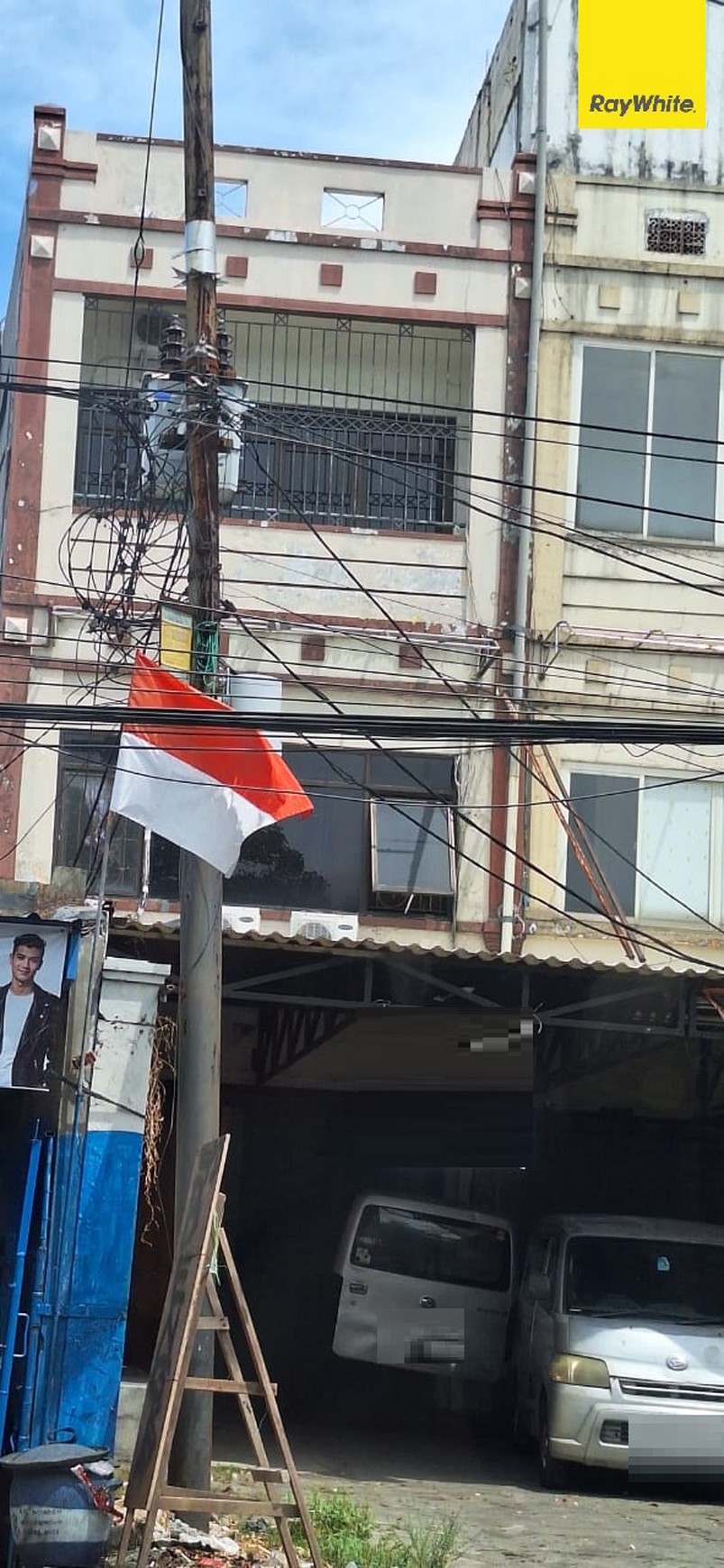 Disewakan Ruko 4 lantai di Jalan Raya Nginden Surabaya