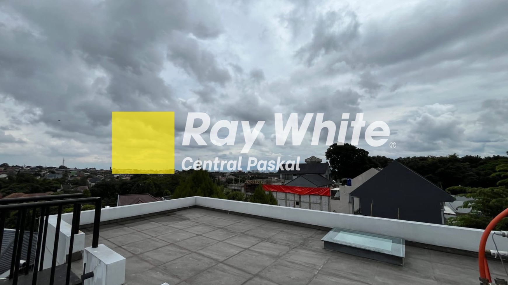 Rumah Minimalis Modern di Setra Regency Bandung