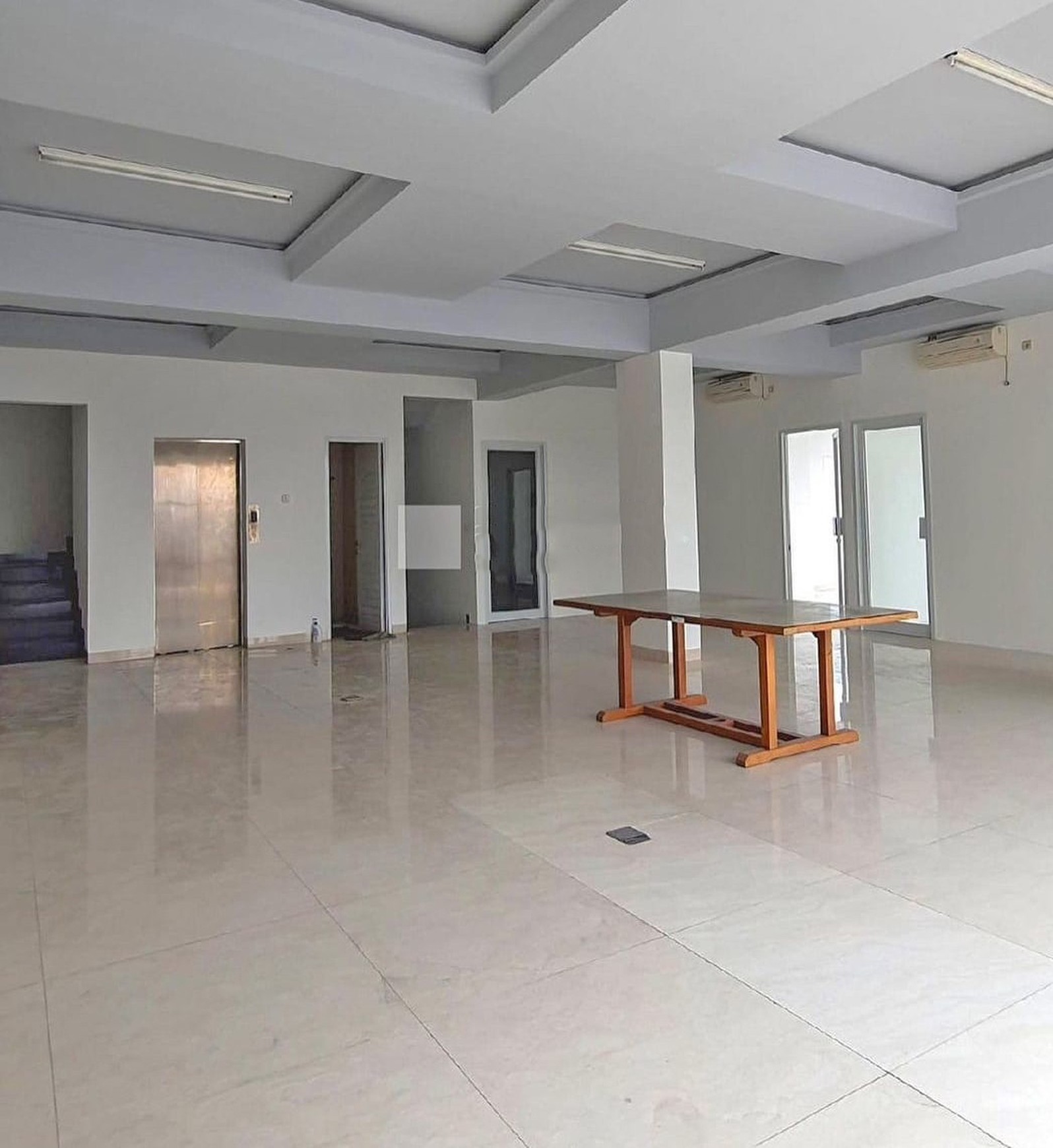 Gedung Kantor 4,5 Lantai di Kebayoran Lama Jakarta Selatan