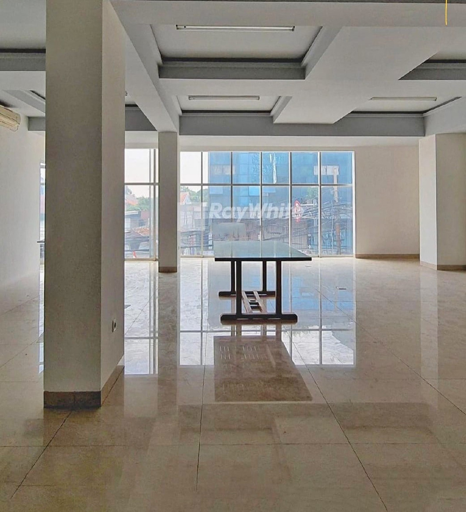 Gedung Kantor 4,5 Lantai di Kebayoran Lama Jakarta Selatan