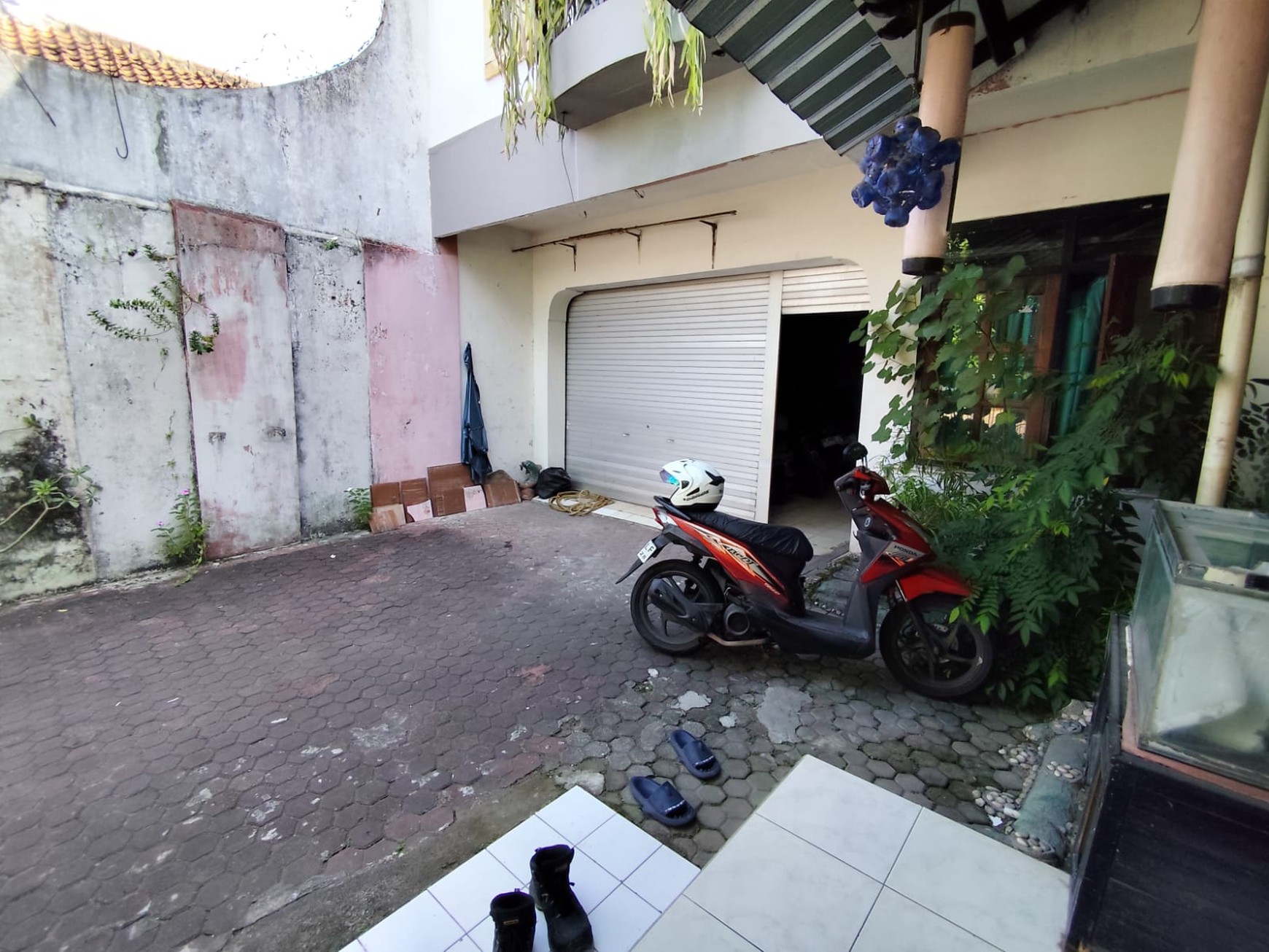 Rumah 298 Meter Tengah Kota Dekat Gembira Loka Zoo Rejowinangun, Kotagede, Yogyakarta
