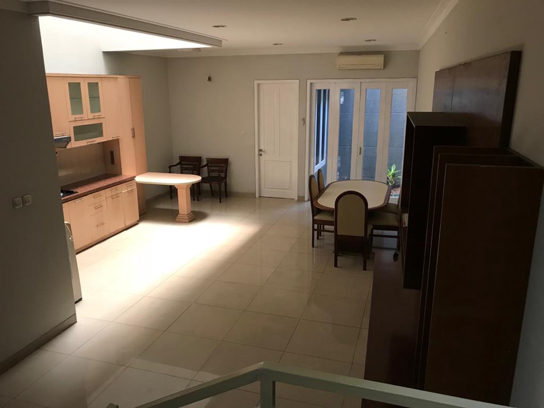 Disewa Rumah Siap Huni Lokasi Strategis Di Kebayoran Baru, Jakarta Selatan