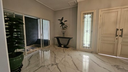 Rumah asri Ancol timur