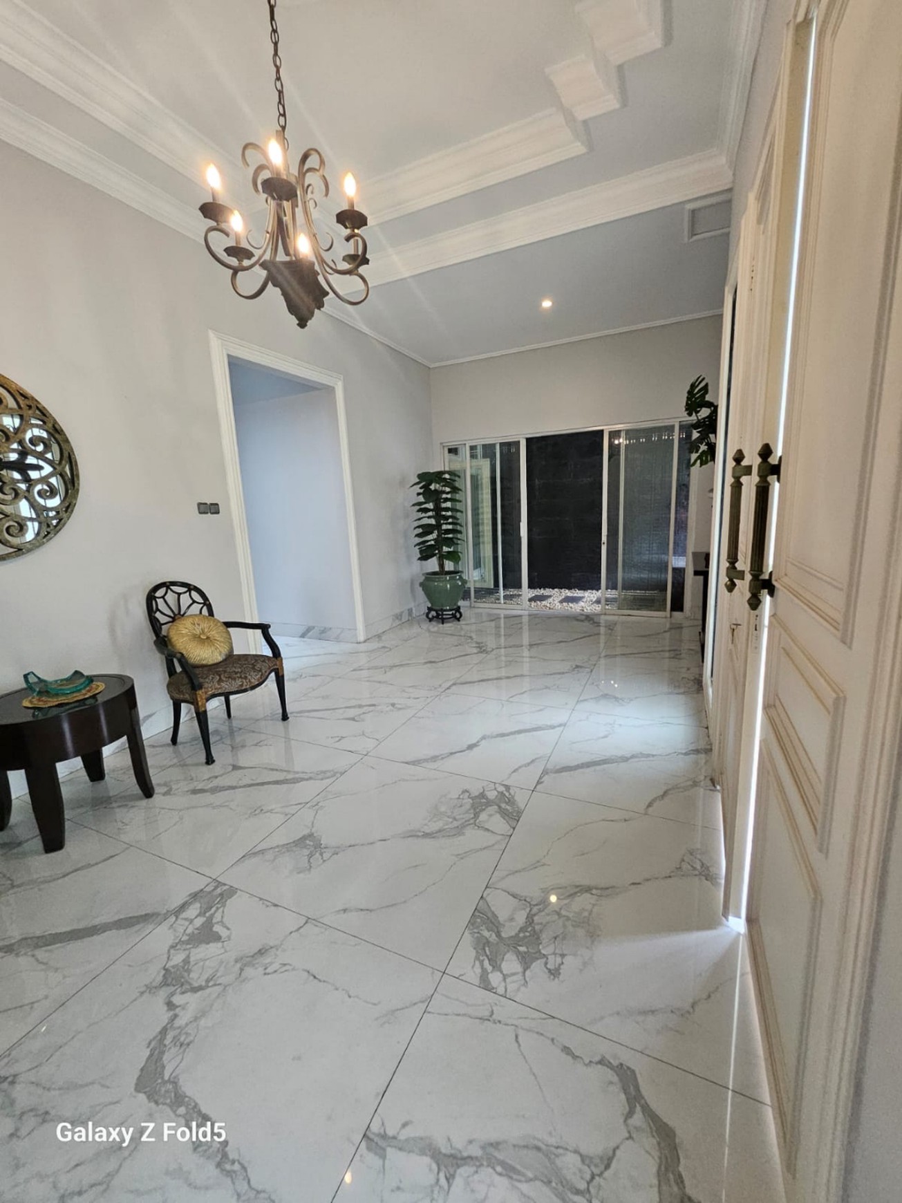 Rumah asri Ancol timur