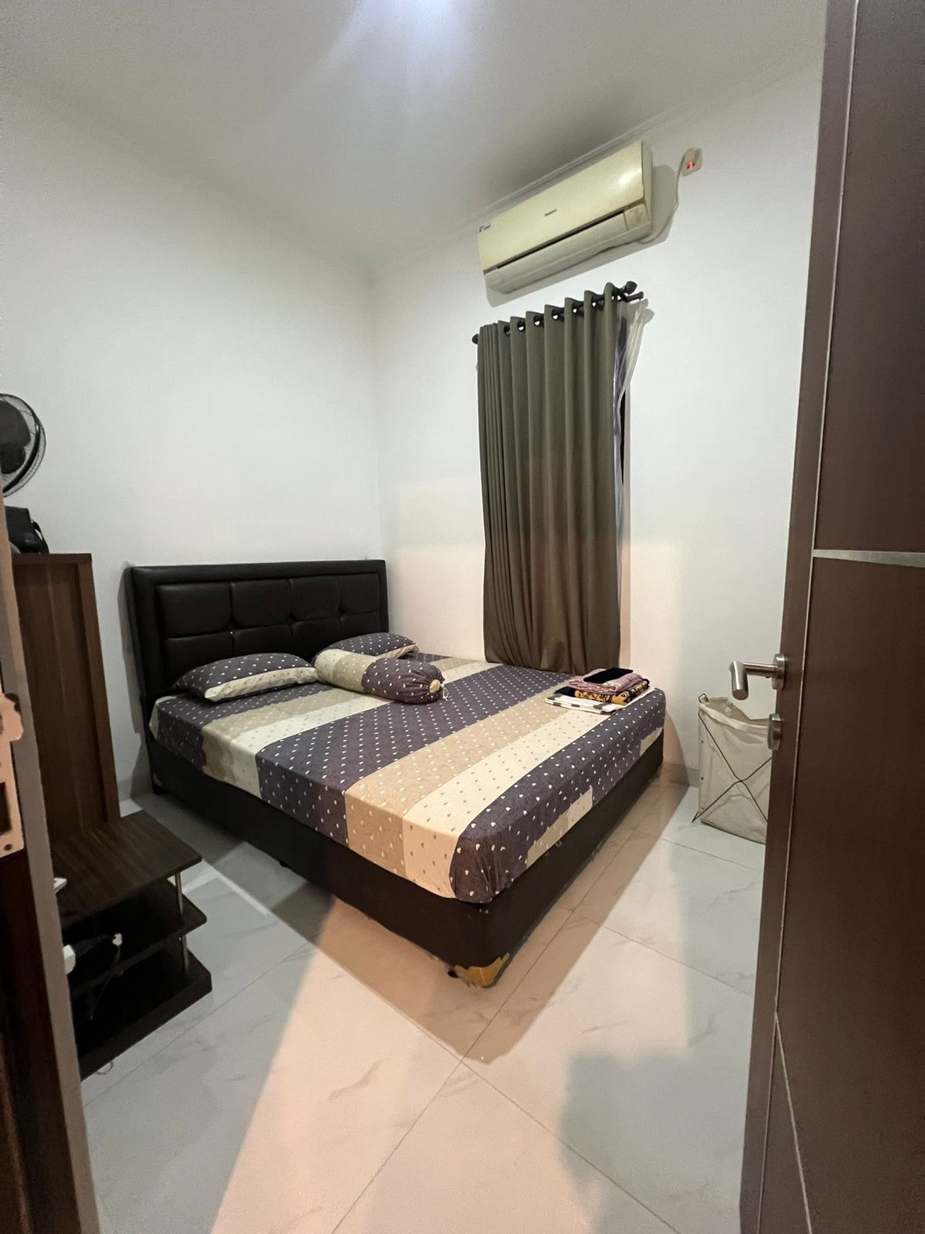 RUMAH DEKAT PINTU TOL CIPUTAT