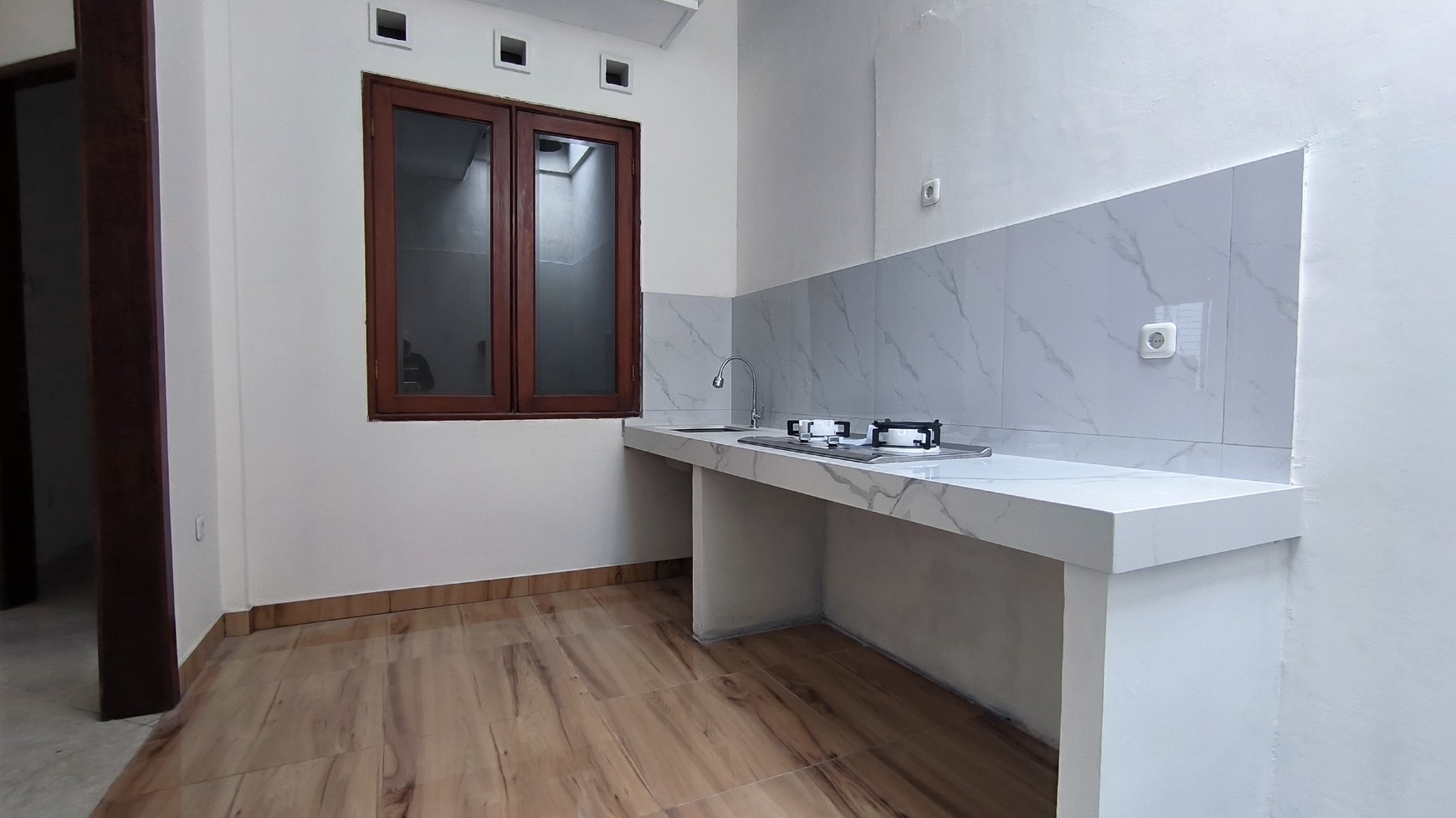 RUMAH DALAM CLUSTER SIAP HUNI