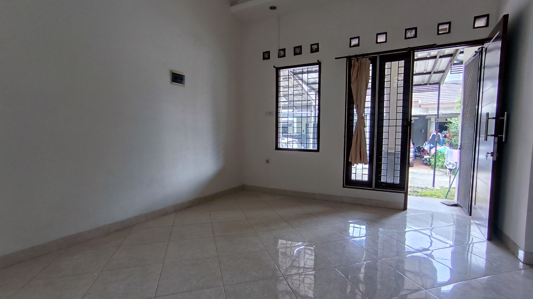 RUMAH DALAM CLUSTER SIAP HUNI