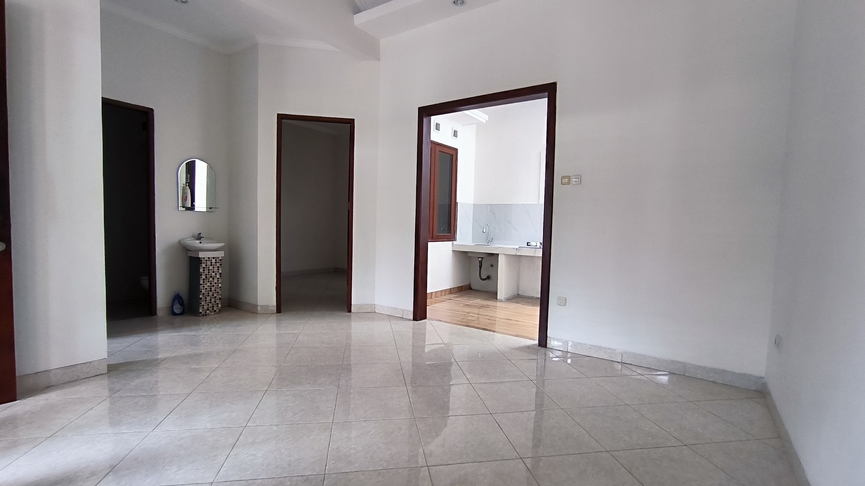 RUMAH DALAM CLUSTER SIAP HUNI