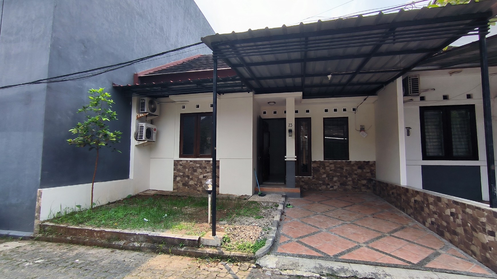 RUMAH DALAM CLUSTER SIAP HUNI