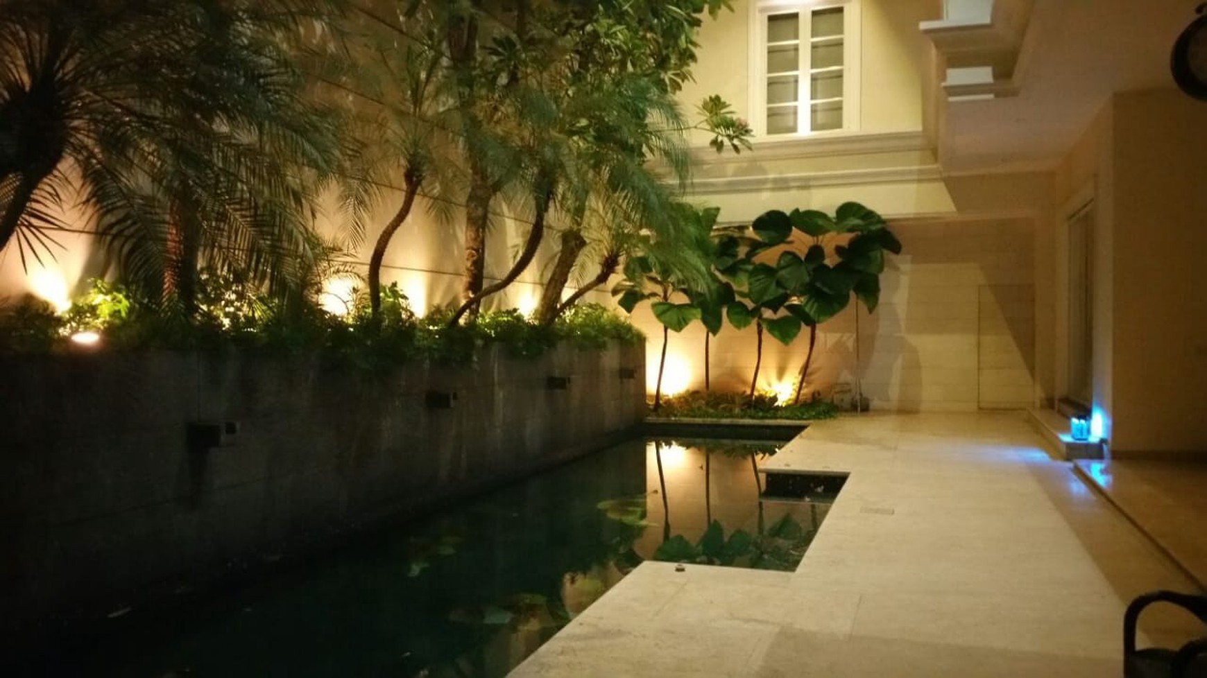 Dijual Rumah Mewah dan Elegan di Menteng, Jakarta Pusat