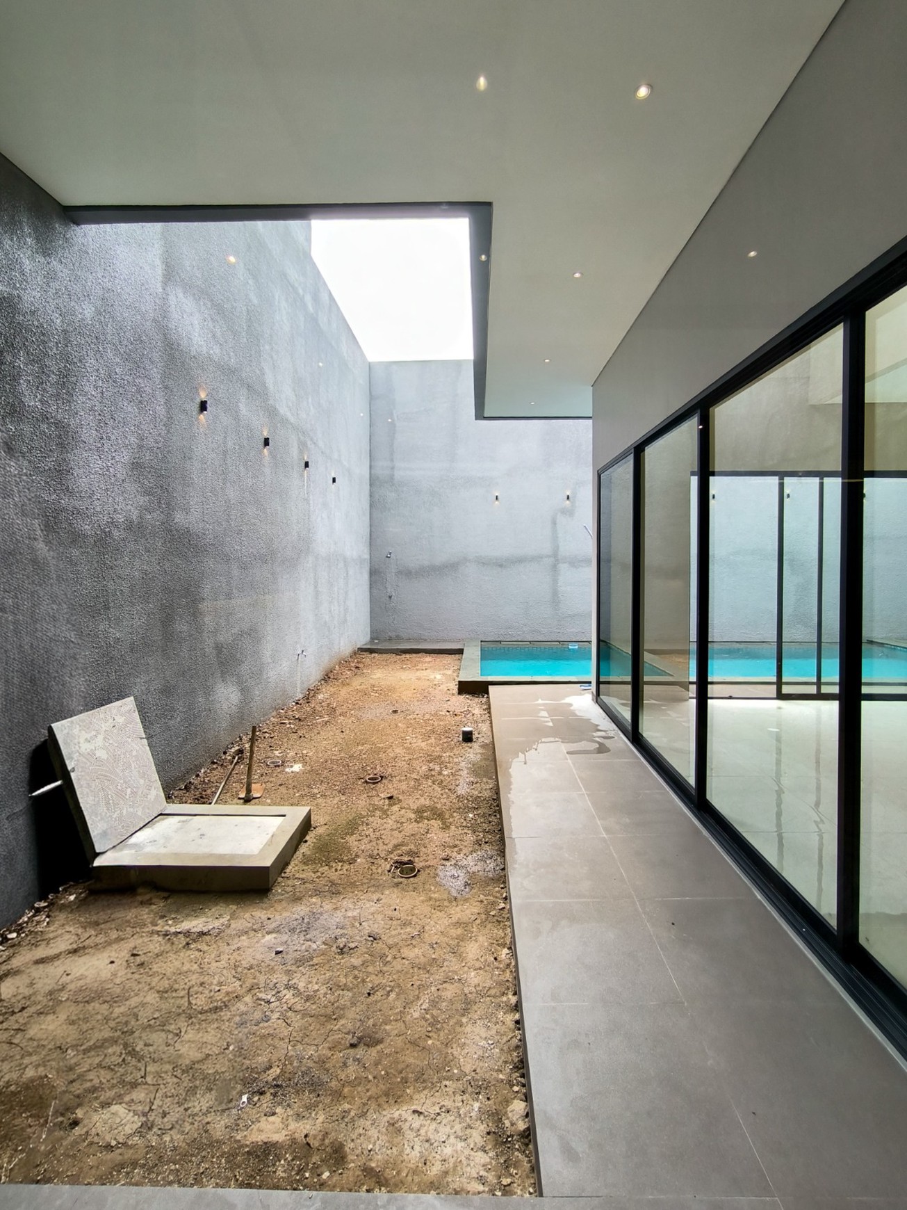 Rumah dalam cluster,swimming pool di Bintaro Jaya 7