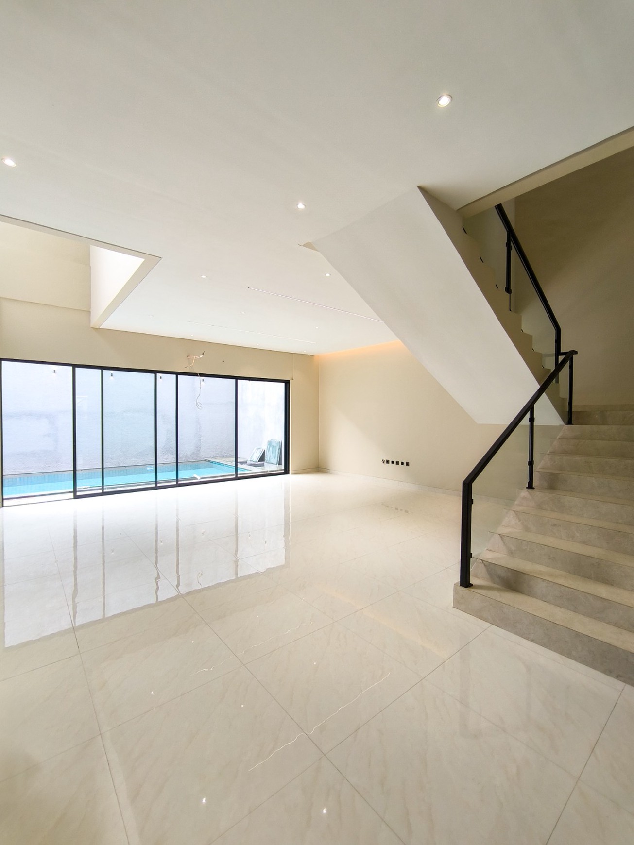 Rumah dalam cluster,swimming pool di Bintaro Jaya 7