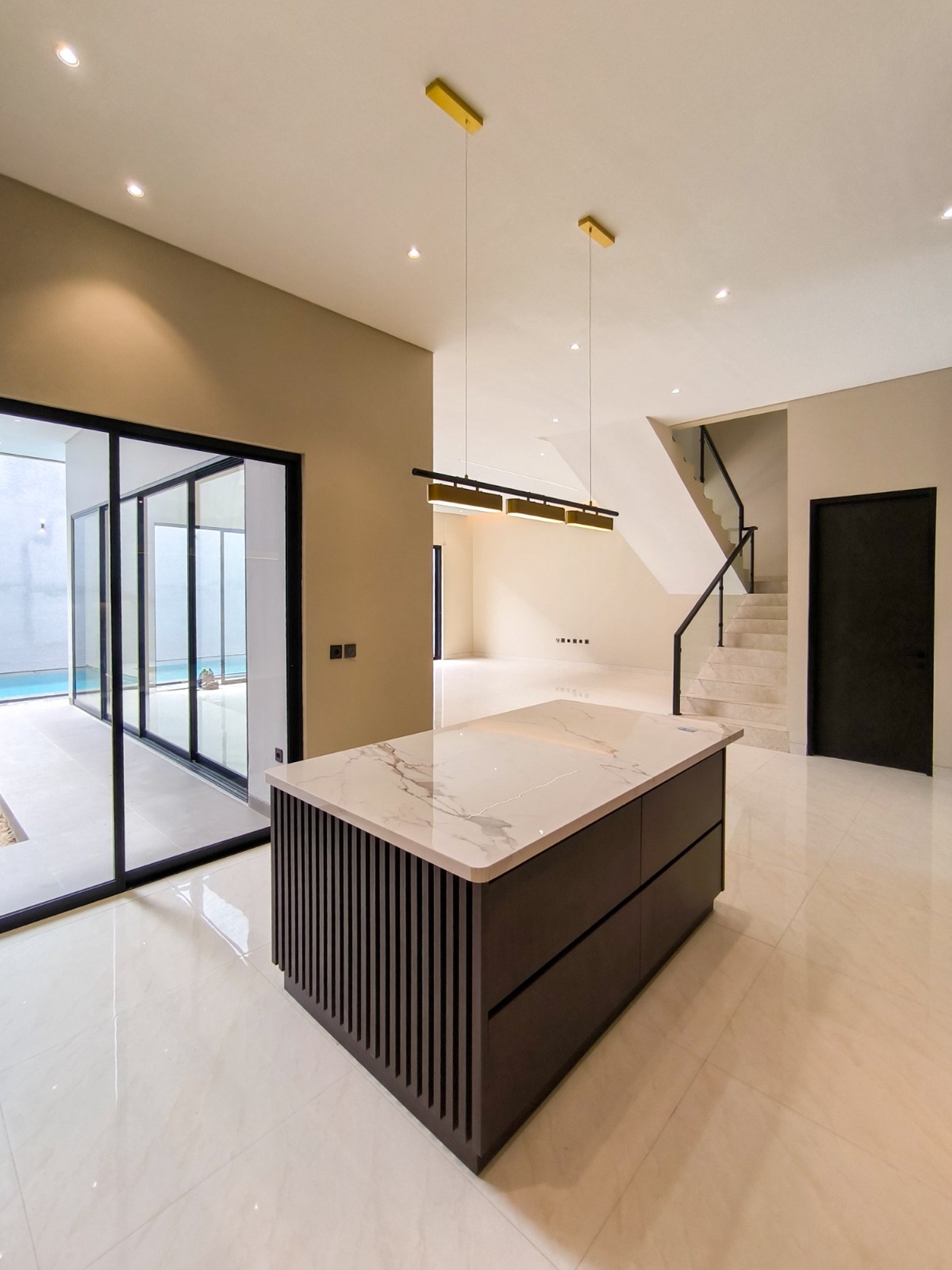 Rumah dalam cluster,swimming pool di Bintaro Jaya 7