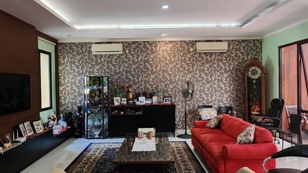 Rumah Bagus,dalam cluster ,ada taman main di Bintaro Jaya 7