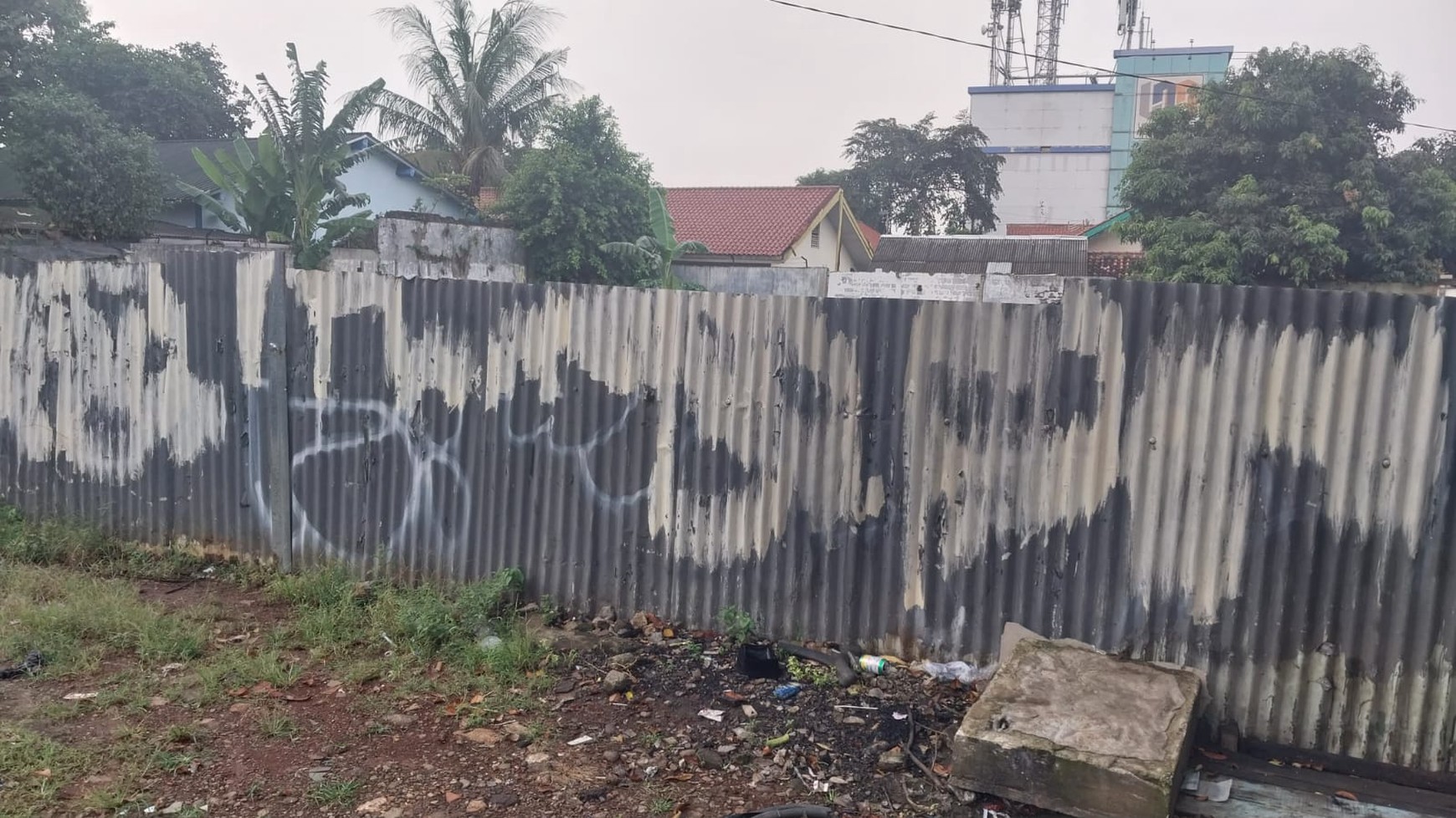TANAH DI TB SIMATUPANG