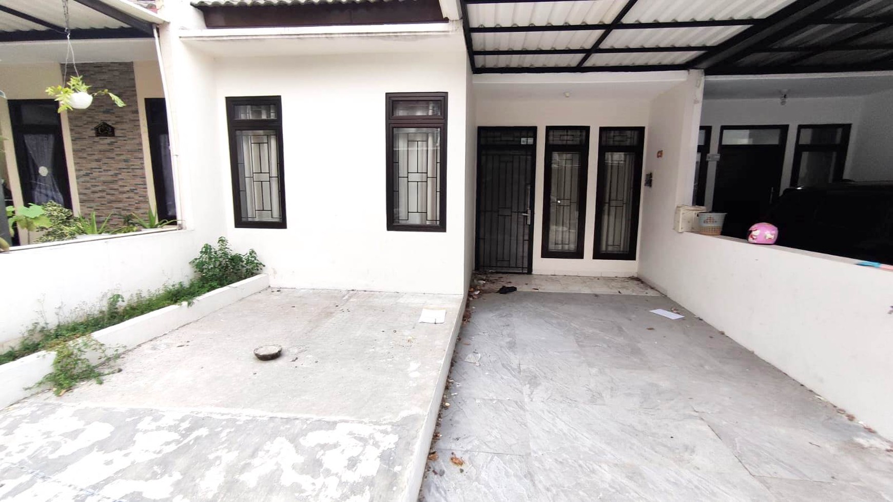 Rumah Baru Renovasi, Minimalis, Siap huni, Lokasi strategis di Ceger