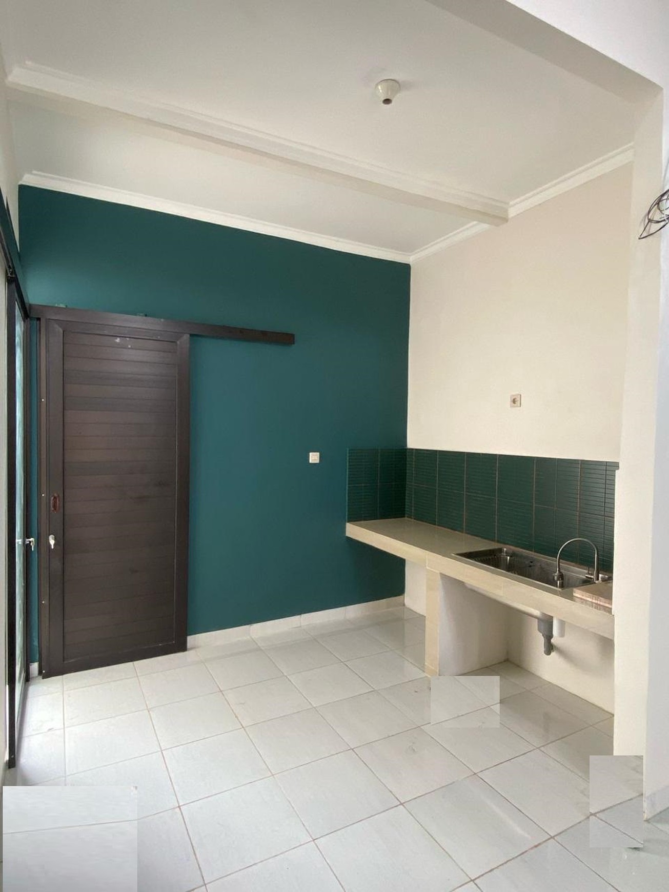 Rumah Baru Renovasi, Minimalis, Siap huni, Lokasi strategis di Ceger