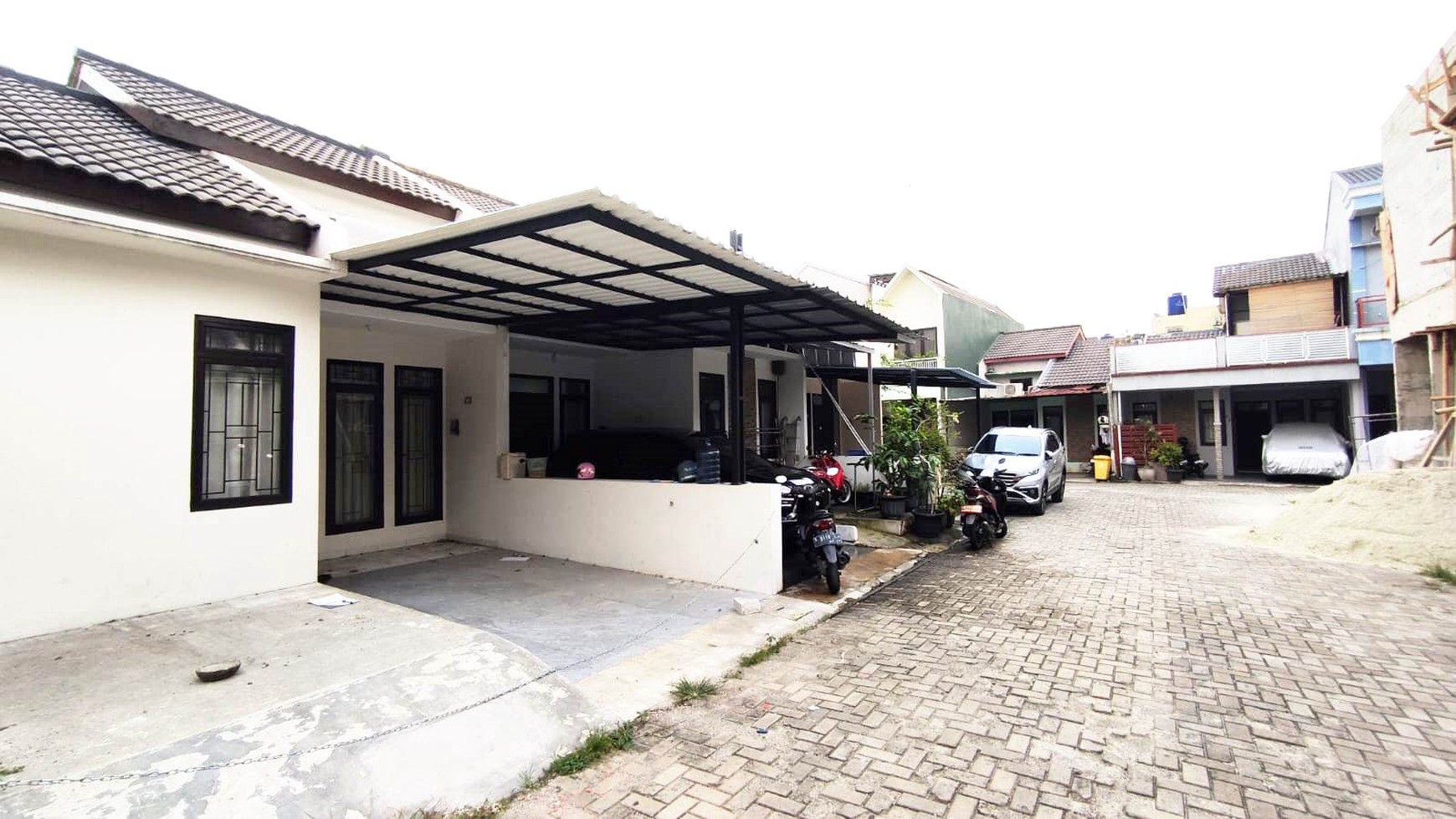 Rumah Baru Renovasi, Minimalis, Siap huni, Lokasi strategis di Ceger