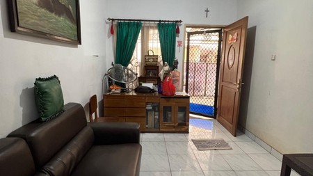 Rumah 2 Lantai di Komplek Perumahan Bisma semi furnish