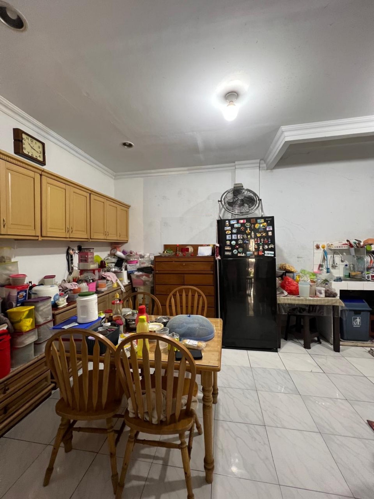 Rumah 2 Lantai di Komplek Perumahan Bisma semi furnish