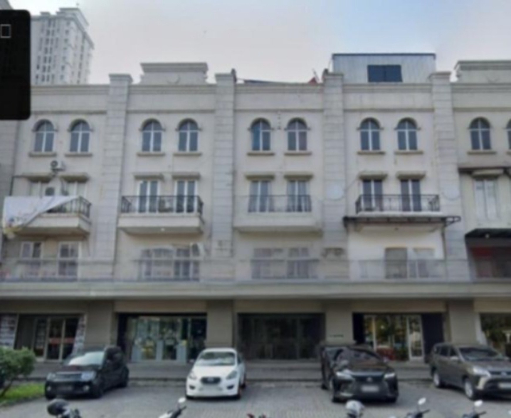 Ruko Green Lake Sunter hadap Raya cocok utk kantor, Restoran, Cafe shop, Bank