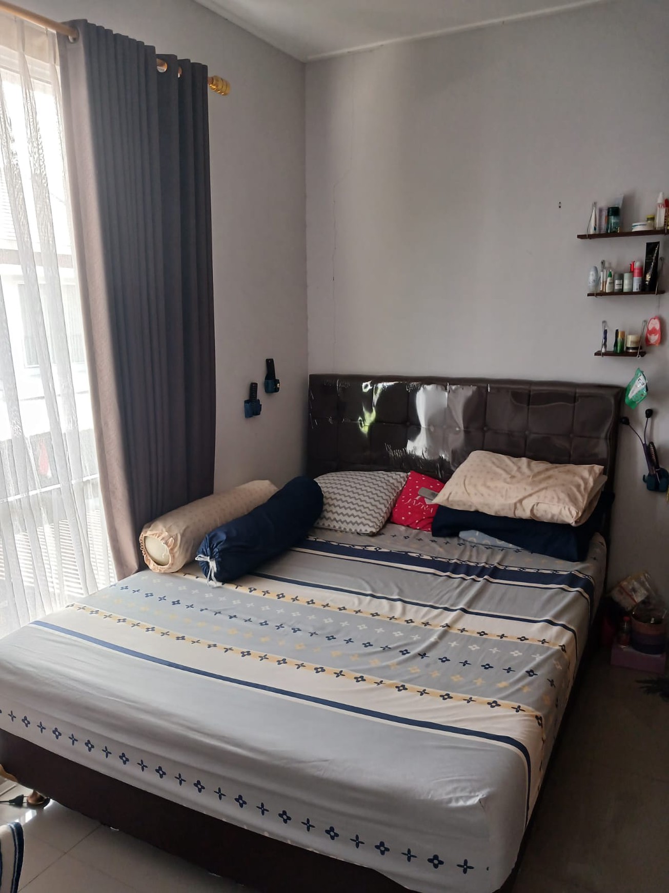 Rumah Minimalis lokasi strategis di Ciputat.