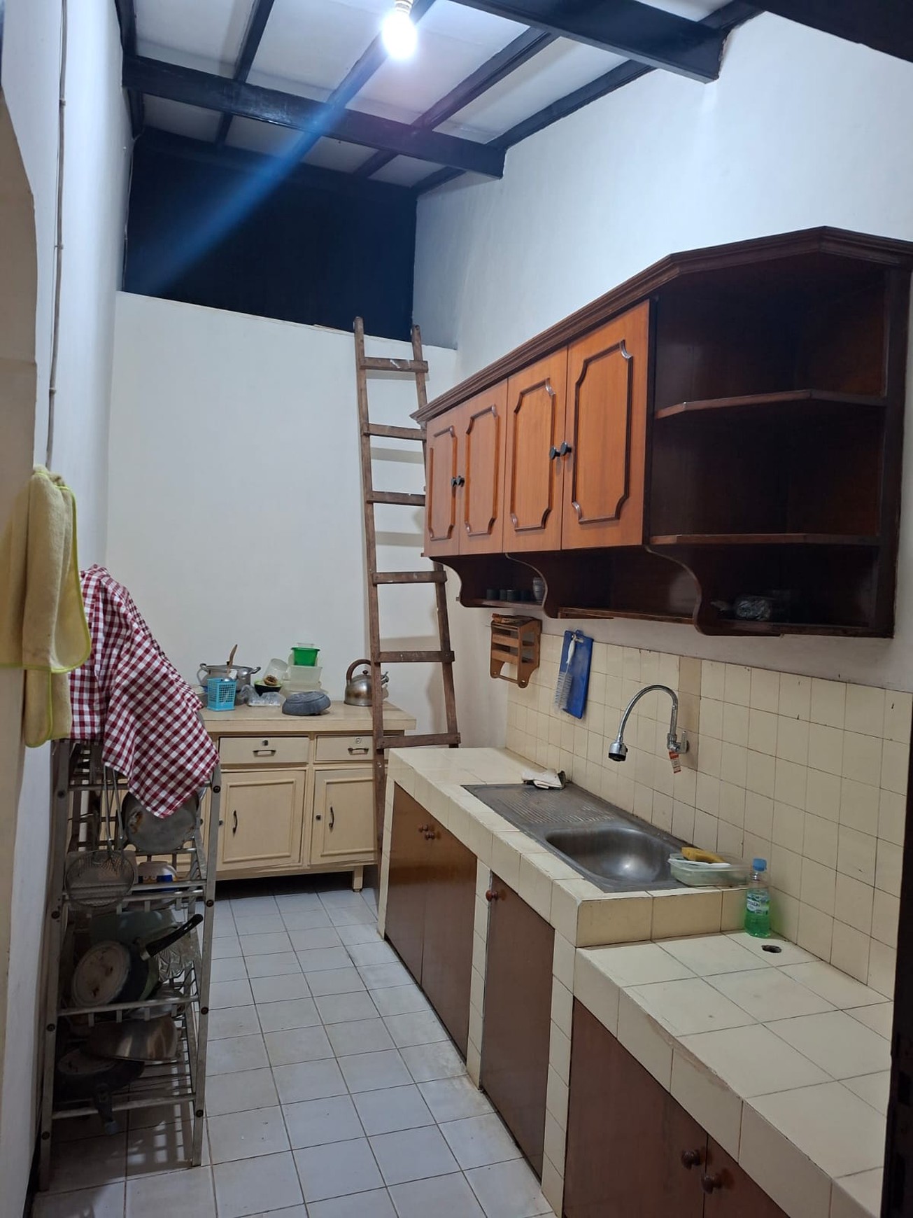 Rumah Hitung Tanah Area Cipete