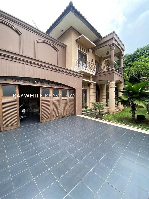 Rumah Hitung Tanah Area Cipete