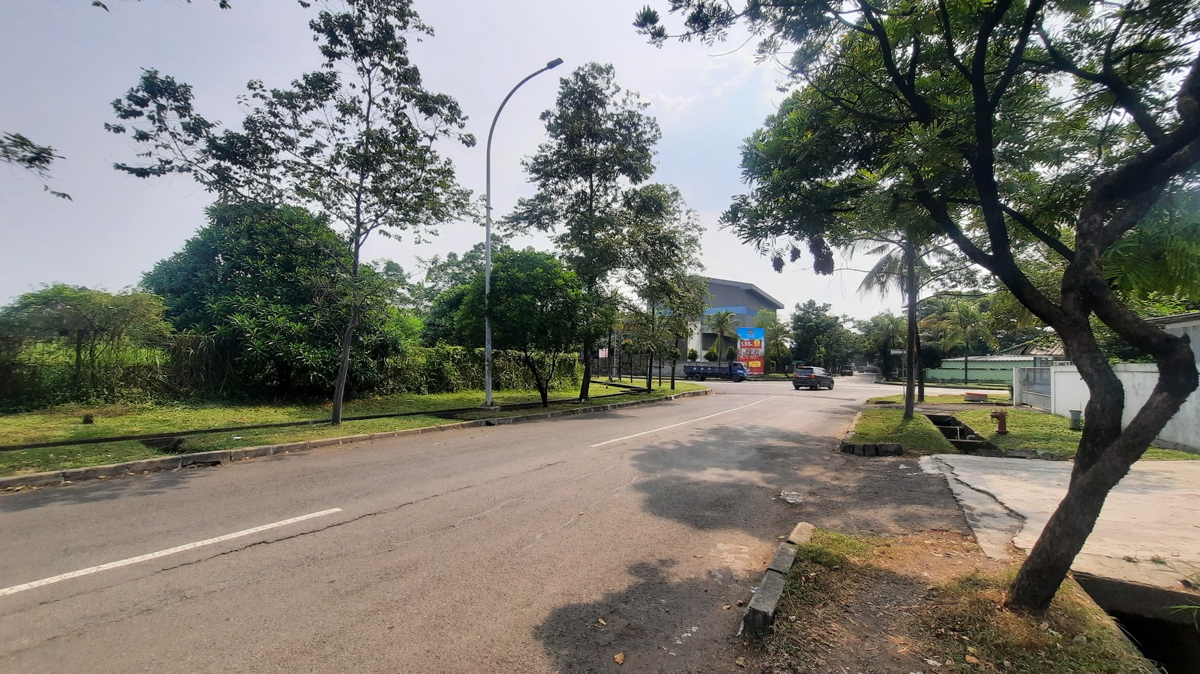 DISEWAKAN GUDANG DAN KANTOR TOB DI KAWASAN INDUSTRI JABABEKA TAHAP 2 DEKAT PINTU TOL CIKARANG UTARA DAN CIKARANG BARAT