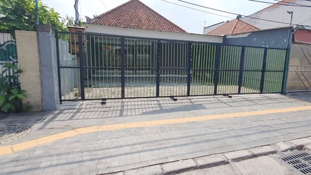 Disewakan Rumah Usaha Pusat Kota di Jl Kartini Surabaya
