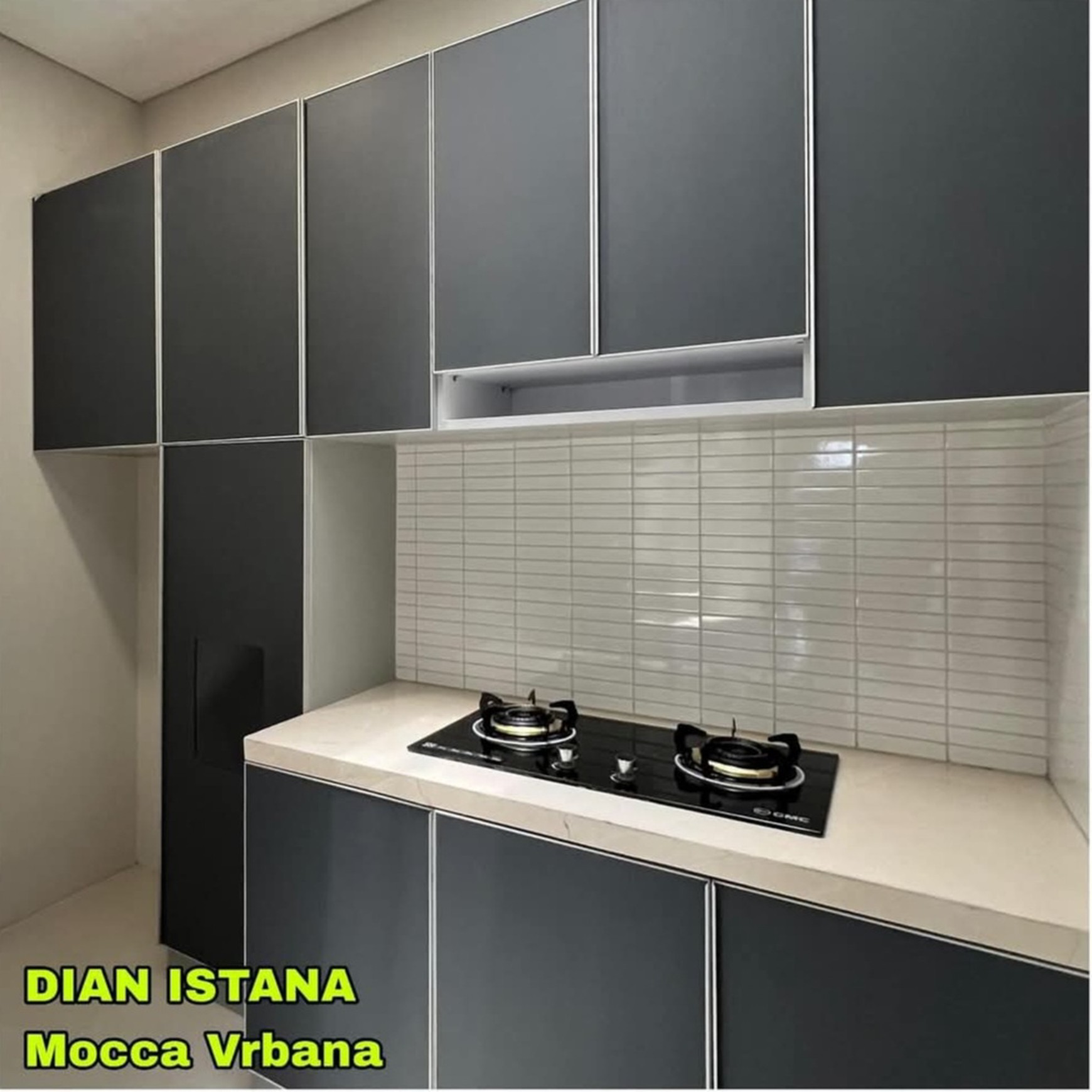 Dijual Rumah Baru Dian Istana Mocca Verbana Bonus Semi Furnished New Modern Dekat Graha Family, Pakuwon Mall