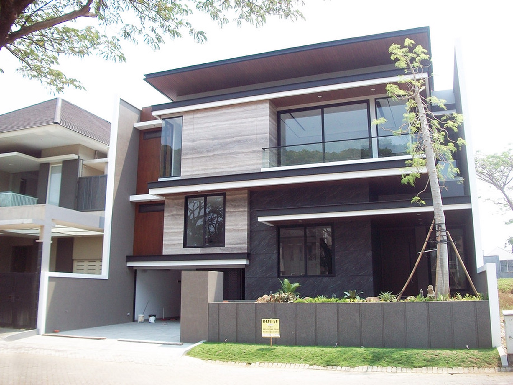 Rumah Mewah Baru Gress di Citraland Newton Hill Surabaya Barat, 2 Lantai