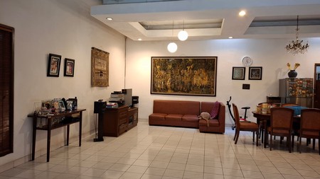 Dijual Rumah dan Kost Terjangkau di Jl. Tebet Barat - Investasi Menjanjikan di Lokasi Strategis