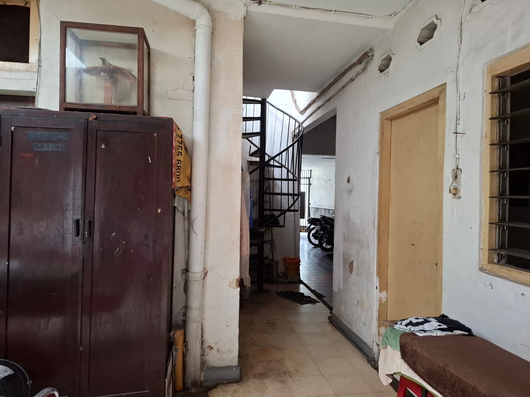 Dijual Rumah dan Kost Terjangkau di Jl. Tebet Barat - Investasi Menjanjikan di Lokasi Strategis