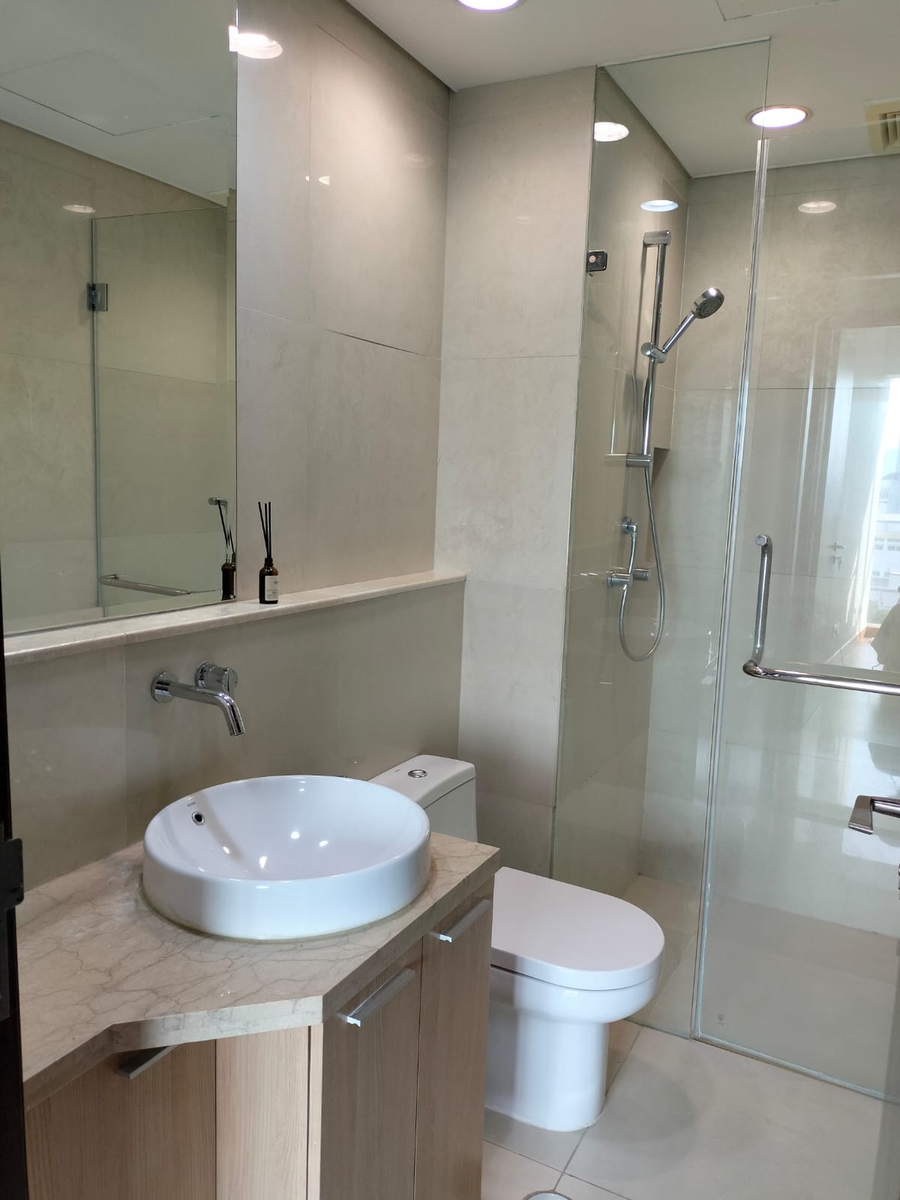Modern 2 bedroom, Apartment at Setiabudi Sky Garden - 93 m&#xb2;, Fully Furnished, Spacious & Ready to Move In, walking distance to LRT station
