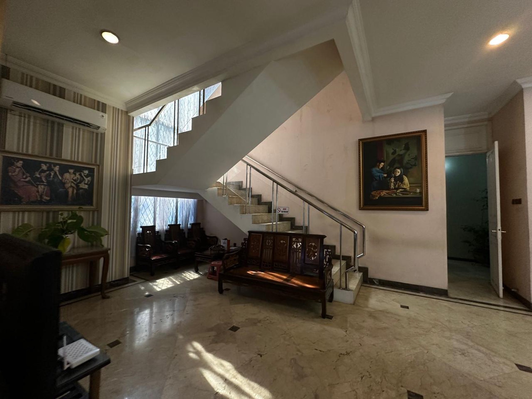 Dijual Rumah di Jl Sungai Sambas Bangunan 2 Rumah - Kramat Pela, Kebayoran Baru, Jakarta Selatan