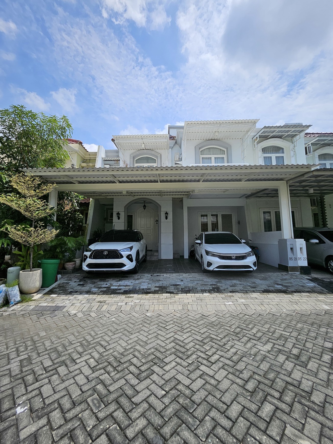 1961. Dijual Rumah Wisata Bukit Mas Wiyung Lakarsantri Surabaya
