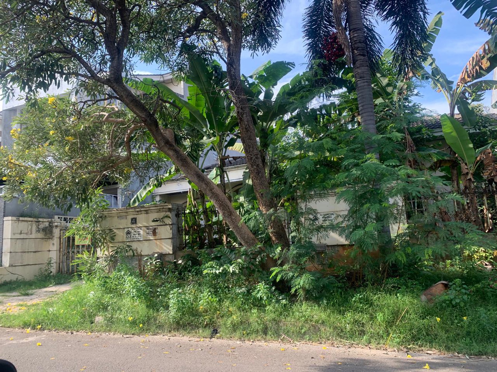 Rumah Hitung Tanah Di Jl Bukit Hijau Pondok Indah Jakarta Selatan