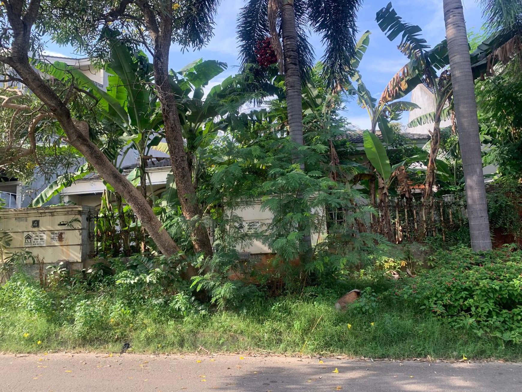 Rumah Hitung Tanah Di Jl Bukit Hijau Pondok Indah Jakarta Selatan
