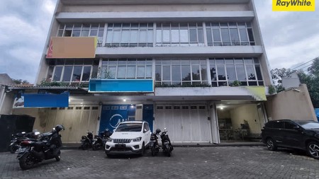 Disewakan Ruko 3 lantai di Rungkut Asri Tengah Surabaya