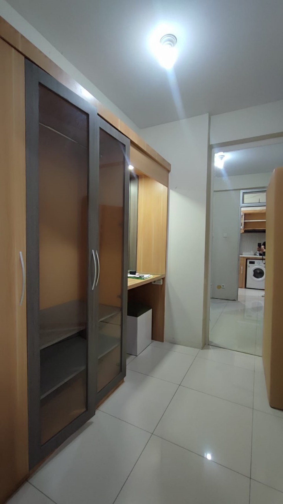 Sewa Apartemen Full Furnished dengan Good View di Gunawangsa Tidar Tower A Lantai 09