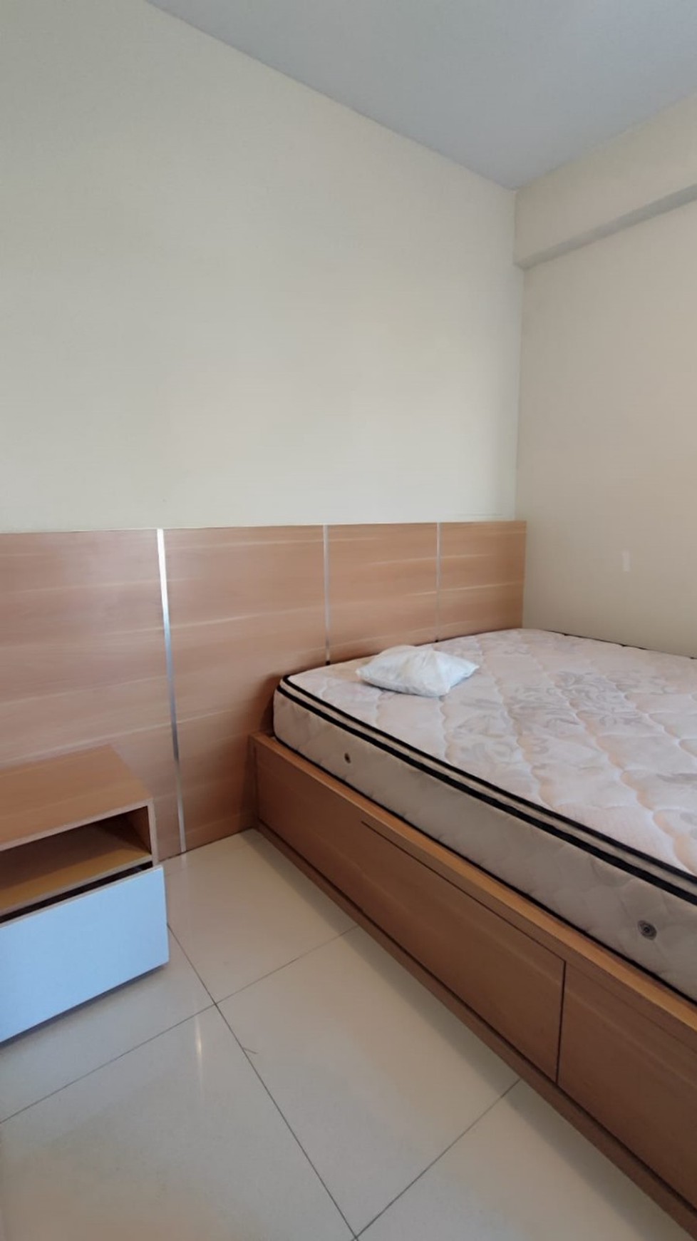 Sewa Apartemen Full Furnished dengan Good View di Gunawangsa Tidar Tower A Lantai 09