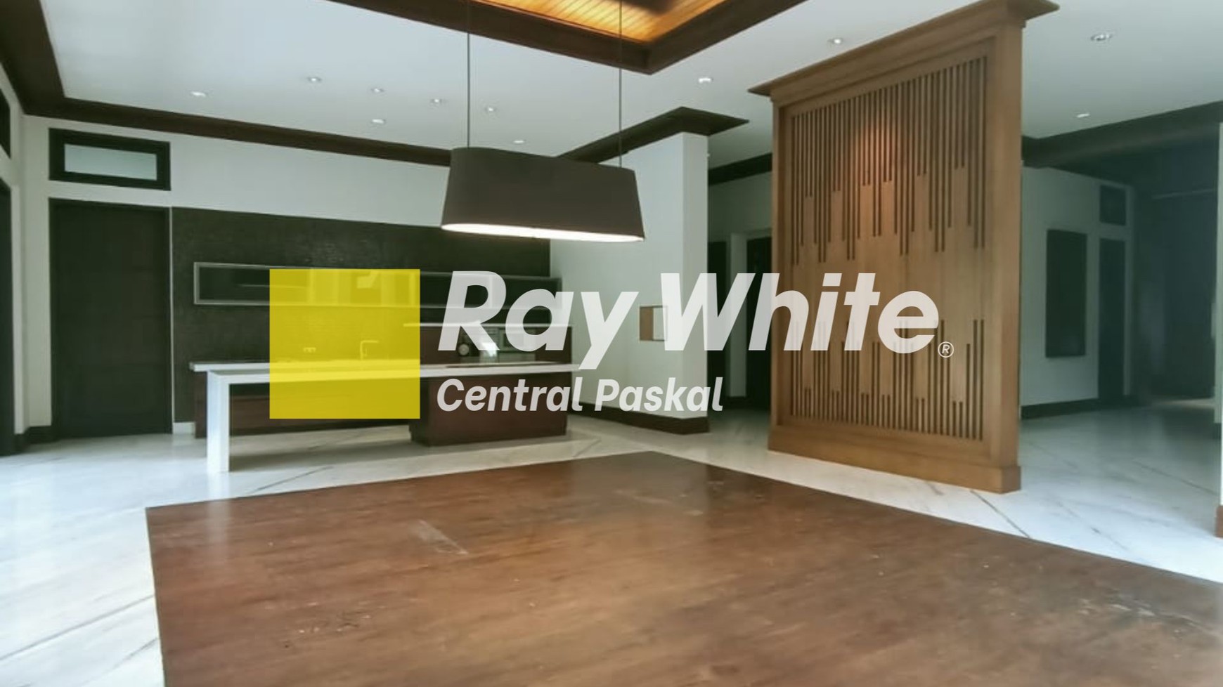 Rumah Mewah di Sayap Dago + Pool 