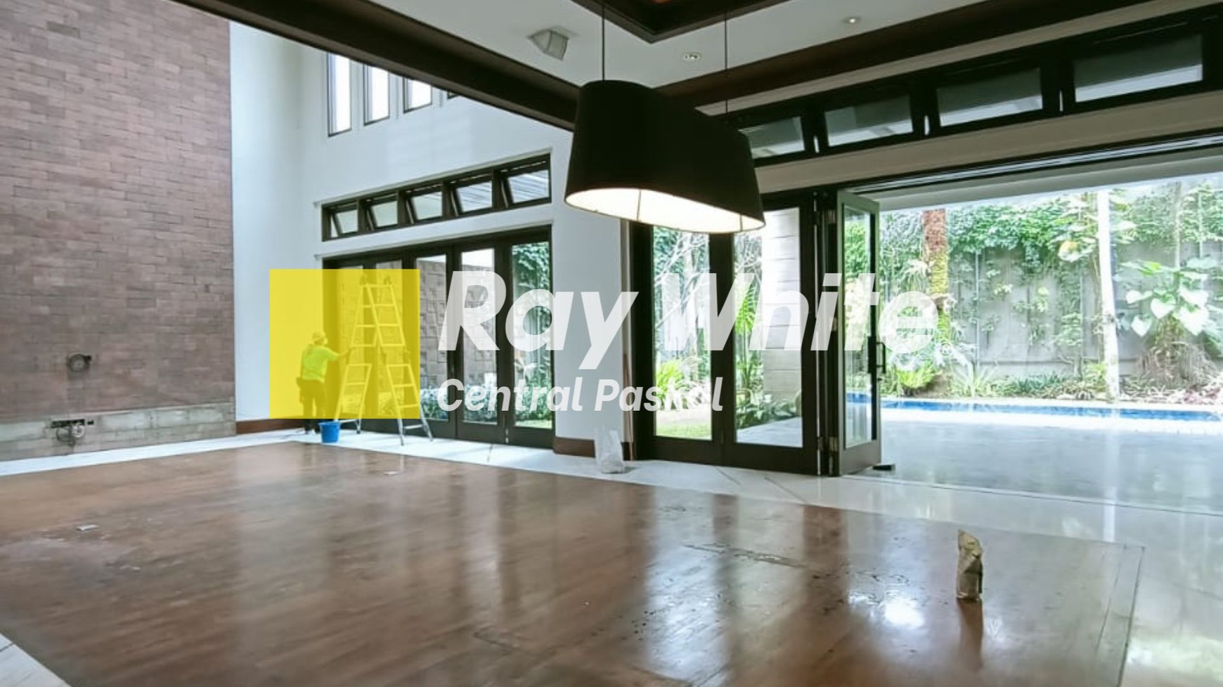 Rumah Mewah di Sayap Dago + Pool 