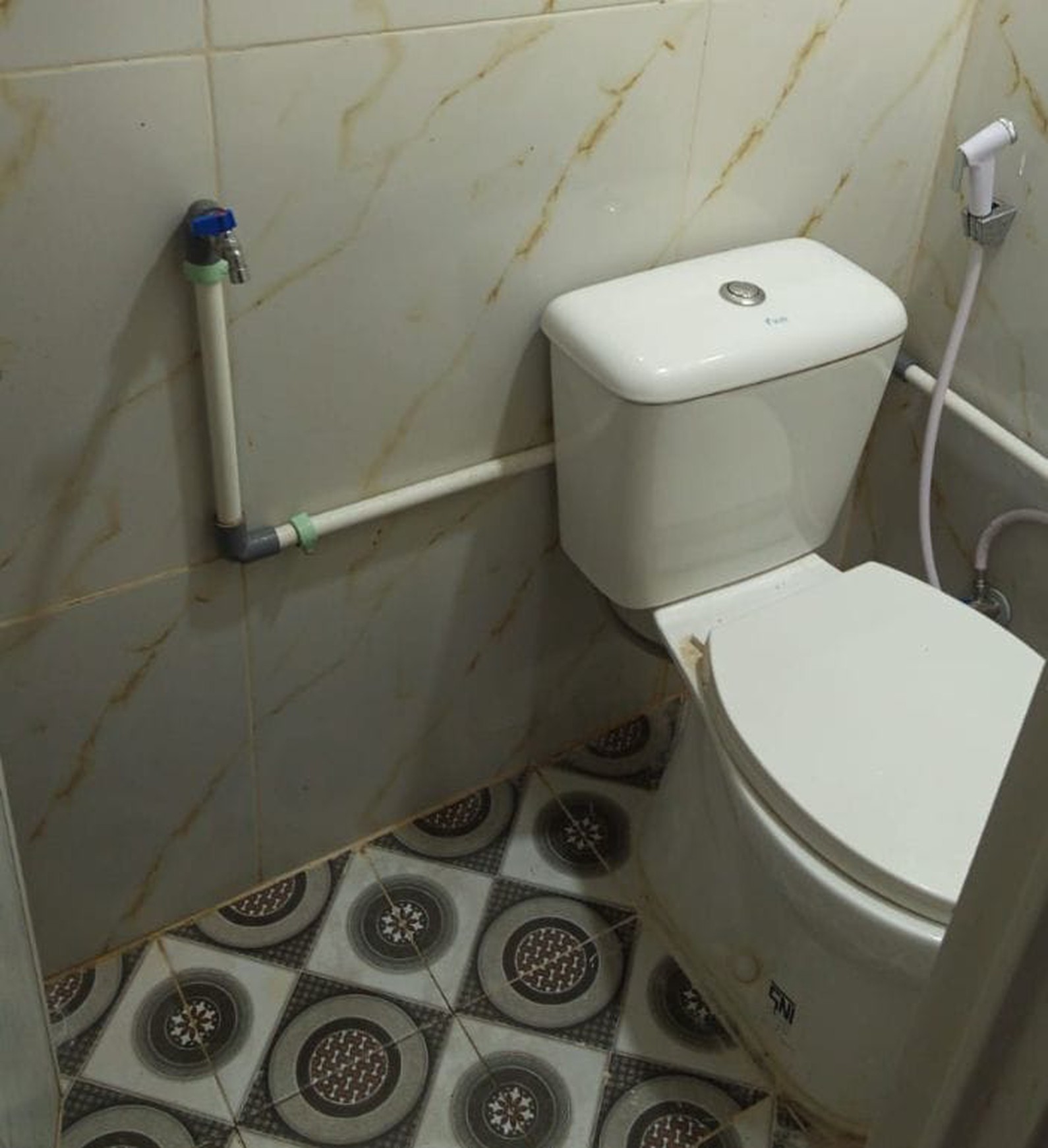 Kos2an 3 Lantai Full Furnished Dilengkapi AC, Di Bukit Duri, Tebet