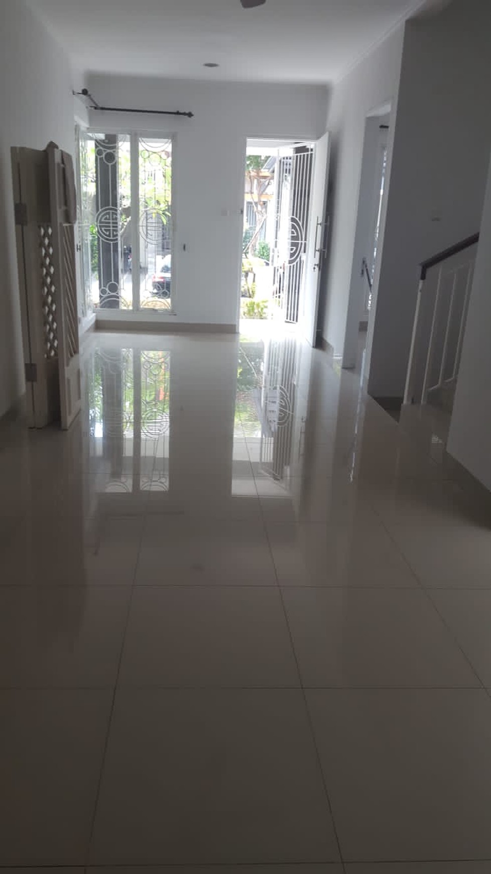 Rumah Bagus Di Emerald View Bintaro Jaya Sektor 9