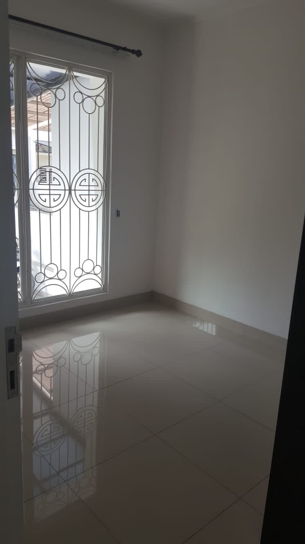 Rumah Bagus Di Emerald View Bintaro Jaya Sektor 9